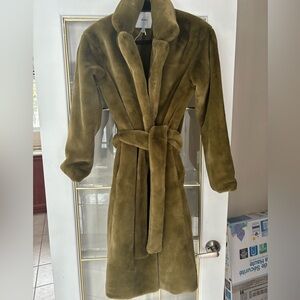 ICHI Woman’s Fur Coat
